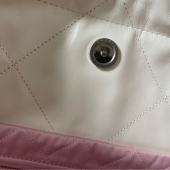 Chanel 22 bag in Ombré. Small - Picture 10 of 10